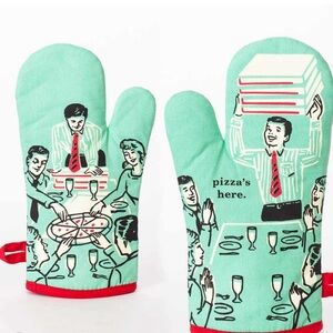 Blue Q Oven Mitt “Pizza’s Here”